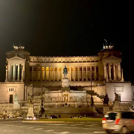 Colosseum Nearby & Metro Outside, Easy Rome Sightseeing-3